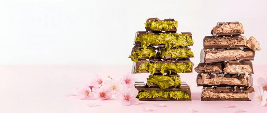 Dubai chocolate, pistachio and kadayif
